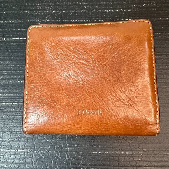 Fossil Sydney Bifold Wallet Credit Card Case Brown Small Minimalist Camel - Picture 1 of 6